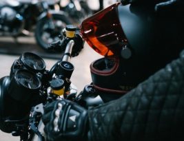 How to Choose Motorcycle Gloves for Warm Weather