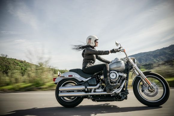 Motorcycle Maintenance - black and gray cruiser motorcycle