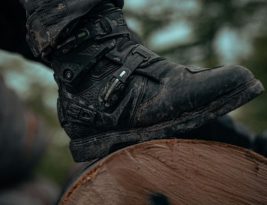 What Factors Should You Consider When Buying Motorcycle Riding Boots?